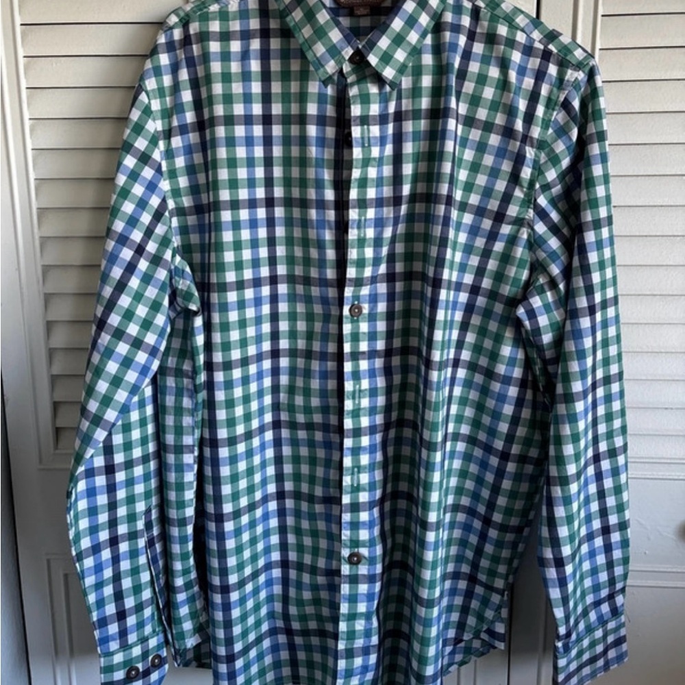 Great Northwest Clothing Company Green and Blue Plaid Shirt